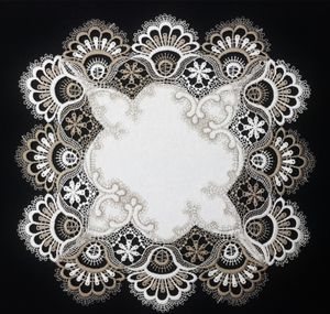 Spitzendecke / Mitteldecke / Tischdecke / Tischwäsche / Tischläufer / Tischdeko / Tafeldecke / Kissen / #8139 / Braun / 40cm Rund
