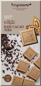 Glutenfreie weiße vegane Schokolade mit zerkleinerten Kakaobohnen 70 g Benjamissimo