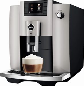 JURA E6 Platin (ECS) Kaffeevollautomat (OneTouch, Platin, TFT-Farbdisplay, 280 g Bohnenbehälter, 1,9 l Wassertank, App-Steuerung)