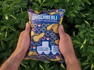Grischberli „Zwiebelliebe“ – Handgemachte Kartoffelchips mit würziger Zwiebelnote Grischberli „Zwiebelliebe“ – Handgemachte Kartoffelchips mit würziger Zwiebelnote