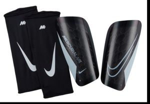 Nike Nk Merc Lite - Fa22 010 Black/Black/White Xs