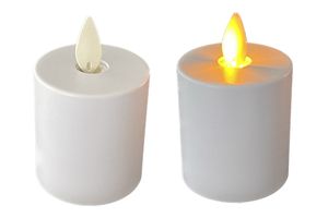 Coen Bakker LED Kerzen weiß 2-er Set 4,5x8cm bewegliche Flamme Kunststoff Timer warmweiß