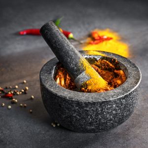 Navaris Mörser und Stößel aus Granit im Set - Steinmörser Gewürzmörser groß - für Gewürze Pesto Kräuter - Stampfer mit Schlegel - Ø 16cm Navaris Mörser und Stößel aus Granit im Set - Steinmörser Gewürzmörser groß - für Gewürze Pesto Kräuter - Stampfer mit Schlegel - Ø 16cm