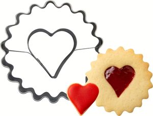 Zenker Ausstecher Linzer mit Herz  Edelstahl Ausstecher für Weihnachtsplätzchen  2in1 Ausstecher für Terassenplätzchen  Perfekt für Linzer-Plätzchen  Ideal zum Backen an Weihnachten