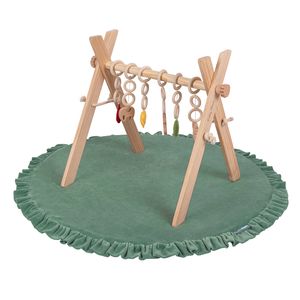 KiddyMoon Drevená hracia telocvičňa s mäkkou penovou podložkou pre batoľatá so závesnými hračkami Montessori hracia hračka pre batoľatá Cvičenie Baby Gym, prírodná s lesnou zelenou hracou podložkou