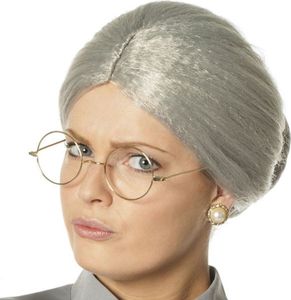 Oma mit Knoten