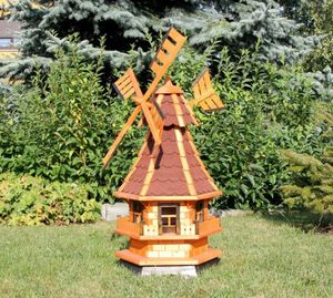 Windmühle, Windmühlen aus Holz behandelt mit Solar rot Typ 4
