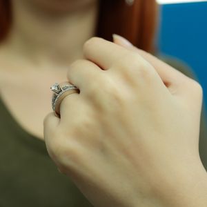 0,90 Carat Diamantring Solitär Meisterstück 14 Karat Weißgold - 53 (16,80 mm)