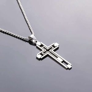 Halskette mit Anhänger Kreuzkette Silber Edelstahl Kette Jesus Geschenk Hohl
