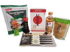 Sushi Zutaten Sushi-Maker Zubehör Set für Einsteiger & Anfänger: Sushireis, Sojasoße, Ingwer, Wasabi, Noriblätter, Reisessig fertig gewürzt, Geschenkset, Geschenk-Set aus Japan