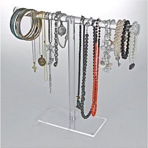 Schmuck und Kettenständer