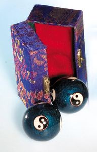 Klangkugeln  Qi-Gong Kugeln  Yin und Yang, blau  Durchmesser 4 cm