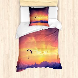 ABAKUHAUS Sport Mantele, Paragliding bei Sonnenuntergang, Milbensicher Allergiker geeignet mit Kissenbezügen, 135 cm x 200 cm - 80 x 80 cm, Orange