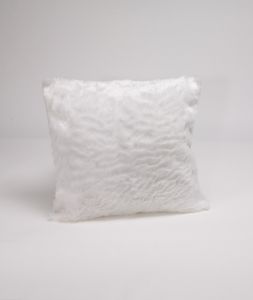 Kissen-Bezüge `Maja` weiß in Fellimitat 50x50 Artra Quadratisch Kissenbezüge Kissenhülle Sofakissen Dekokissenbezug Couchkissen