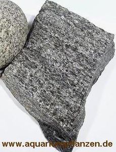 ok. 5 kg kawałków srebrnego łupka, akwarium
