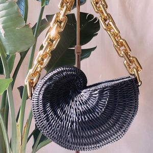 Frühlings- und Sommerstroh-Unterarmtasche Conch Bag Shell Shaped Rattan Handtaschen Chain Shoulder Bag