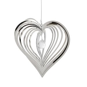Gilde Windspiel "Crystal Heart" Edelstahl . silberfarben gelasertes Herz und Diamant an Drahtseil (L. 50 cm) . mit Spinner Motiv: Ø 22 cm  - Outdoor geeignet - 50270