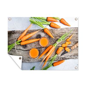 MuchoWow® 80x60 cm Outdoor-Poster Gartendeko Sichtschutz Garten Poster für den Garten  Frischer Karottensaft und roheKarotten auf einem rustikalen Holzbrettchen