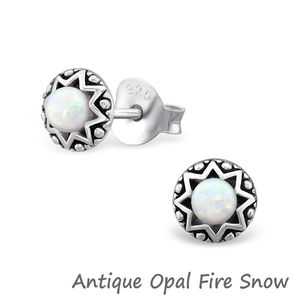 Opal Ohrringe: Silber Ohrstecker mit Opal Imitat Antique Opal Fire Snow