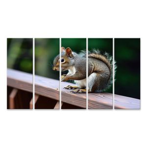 islandburner Bild auf Leinwand Eichhörnchen macht Pause mit Pistazie auf einem Holzgeländer Esszimmer
