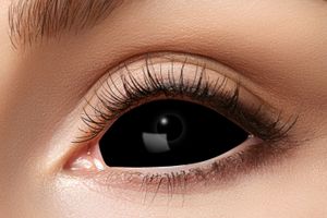 Sclera Black Eye Kontaktlinse mit Minus Sehstärken 5,00