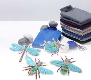 4 Stück bestickte Aufnäher, niedliche Insekten Motive, Dekoration zum Nähen, DIY Kleidung Applikationen, leicht anzubringen