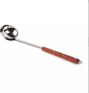 Naberačka na kanvicu s drevenou rukoväťou 47 cm