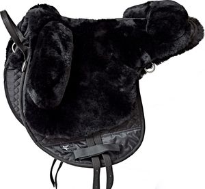 Engel Stable Engel - Fellsattel Lammfell inkl. Distanzgewebe, schwarz / R1 Pony Engel Stable Engel - Fellsattel Lammfell inkl. Distanzgewebe, schwarz / R1 Pony