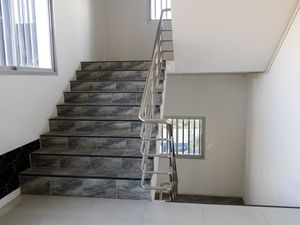 Treppenkantenprofil - Schwarz - Alu mit Gummi-Einlage - 42 x 22 x 1350 mm - 1 Stück