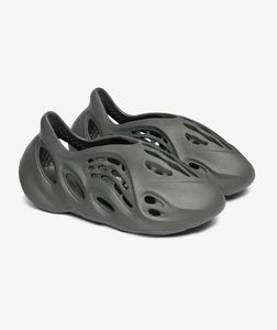 adidas Yeezy Foam RNNR Carbon - EU 44.5, US/UK 10