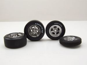 Reifen und Felgen 5-Spoke Muscle Car (4 Reifen mit Felgen) für 1:18 Modelle GMP