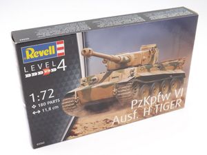 REVELL GmbH & Co.KG PzKpfw VI Ausf. H. Tiger 0 0 STK