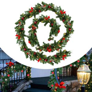 SWANEW Weihnachtsgirlande 5m Tannengirlande mit 100 LED warmweiß inkl. Deko, Künstliche Girlande Weihnachtsdeko für Weihnachten, Treppen, Kamine, Grün