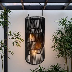 Solar Hängeleuchte in Rattan Optik schwarz mit LED Glühbirnen - 47 x 18 cm - Deko Gartenlaterne zum Hängen warm weiß beleuchtet Solar Hängeleuchte in Rattan Optik schwarz mit LED Glühbirnen - 47 x 18 cm - Deko Gartenlaterne zum Hängen warm weiß beleuchtet