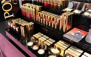 Harald Glööckler Pompöös Cosmetics Classic Nail Polish Nr. 01 Coral 14ml