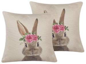 BELIANI Dekokissen Grau/Rosa 45 x 45 cm Baumwolle/Polyester 2er Set Hasenmotiv Gemütliche Optik Wohnzimmer Salon Schlafzimmer