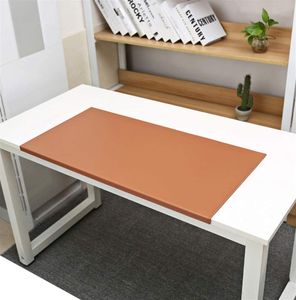 Schreibtischunterlage mit Kantenschutz Wasserdichte Kunstleder, Rutschfeste mit Kantenverriegelung Mausunterlage für Computertastatur, PC und Laptop Brown 60x30cm