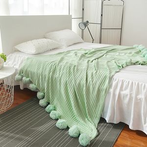 CANDeal Stylová pletená deka k televizi nebo na spaní na židli, pohovce a posteli 150 cm x 200 cm, zelená