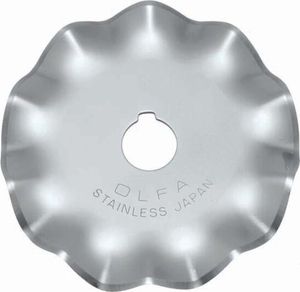 Olfa Ersatzklinge 45mm Wellenschnitt