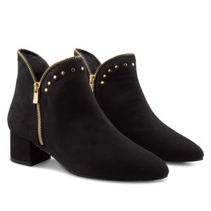 LaShoe - Western-Stiefelette mit Nieten Schwarz