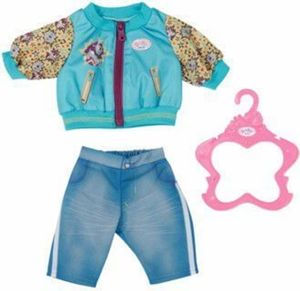 Zapf Creation 833599 BABY born Outfit mit Jacke 43cm - Puppenkleidung Set bestehend aus blauer Jeans-Hose, türkiser Jacke und Kleiderbügel.