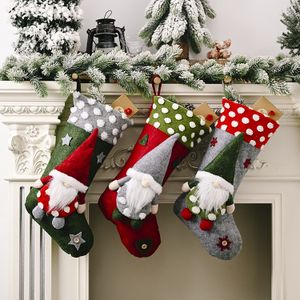 Veľké vianočné pančuchy sada 3, 50 cm vianočné pančuchy krbové 3D Otec Vianoc ponožky závesné pančuchy pre rodinnú dovolenku vianočné party dekorácie, 80% polyester