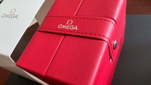 OMEGA Travel Box / Etui Service - leder rot / weiß- sehr elegant