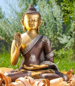 Amogasiddhi Budha sedí, 3 farebné