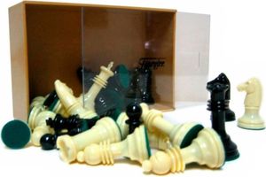 Fournier Schachspiel Mit Plastikfiguren    One Size