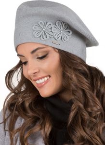 Vivisence Baskenmütze Damen mit Blumenapplikation Universalgröße - Mütze Damen Winter für Elegante Frauen Strickmütze herbst Wollmütze warm - Hellgrau