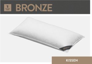 Spessarttraum Kissen Bronze Füllung: 85% Federn/15% Daunen Bezug: 100% Baumwolle Größe 40 x 80 cm Spessarttraum Kissen Bronze Füllung: 85% Federn/15% Daunen Bezug: 100% Baumwolle Größe 40 x 80 cm
