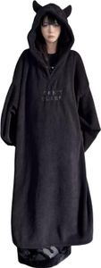 Damen Winternachthemd mit Kapuze, Dämonenhorn-Dekor, Buchstabenstickerei, dicker Plüsch, langärmelig, Lounge-Kleid, locker, einfarbig, knöchellang, Bademantel, Homewear, Nachtwäsche