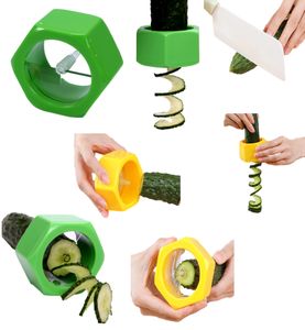 2er Set Gurkenreibe Spiralschneider manueller Gemüseschneider Gurkenschneider Zucchini Farbe - 1x grün + 1x orange