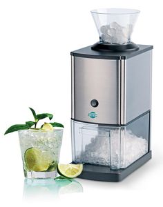 4050 Gastro Ice Crusher - Eiscrusher - Eiszerkleinerer Elektrisch - 15 kg/h - 3,5 Liter Eisbehälter - ufsetzbarer Einfülltrichter - Sicherheitsschalter - Edelstahlgehäuse - Silber 4050 Gastro Ice Crusher - Eiscrusher - Eiszerkleinerer Elektrisch - 15 kg/h - 3,5 Liter Eisbehälter - ufsetzbarer Einfülltrichter - Sicherheitsschalter - Edelstahlgehäuse - Silber